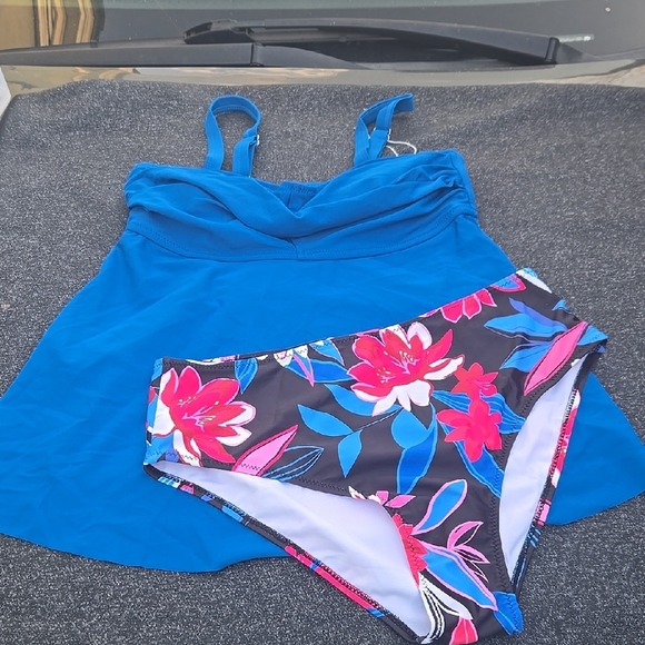 Blue Tankini Top with Floral Bikini Bottom - Picture 1 of 7